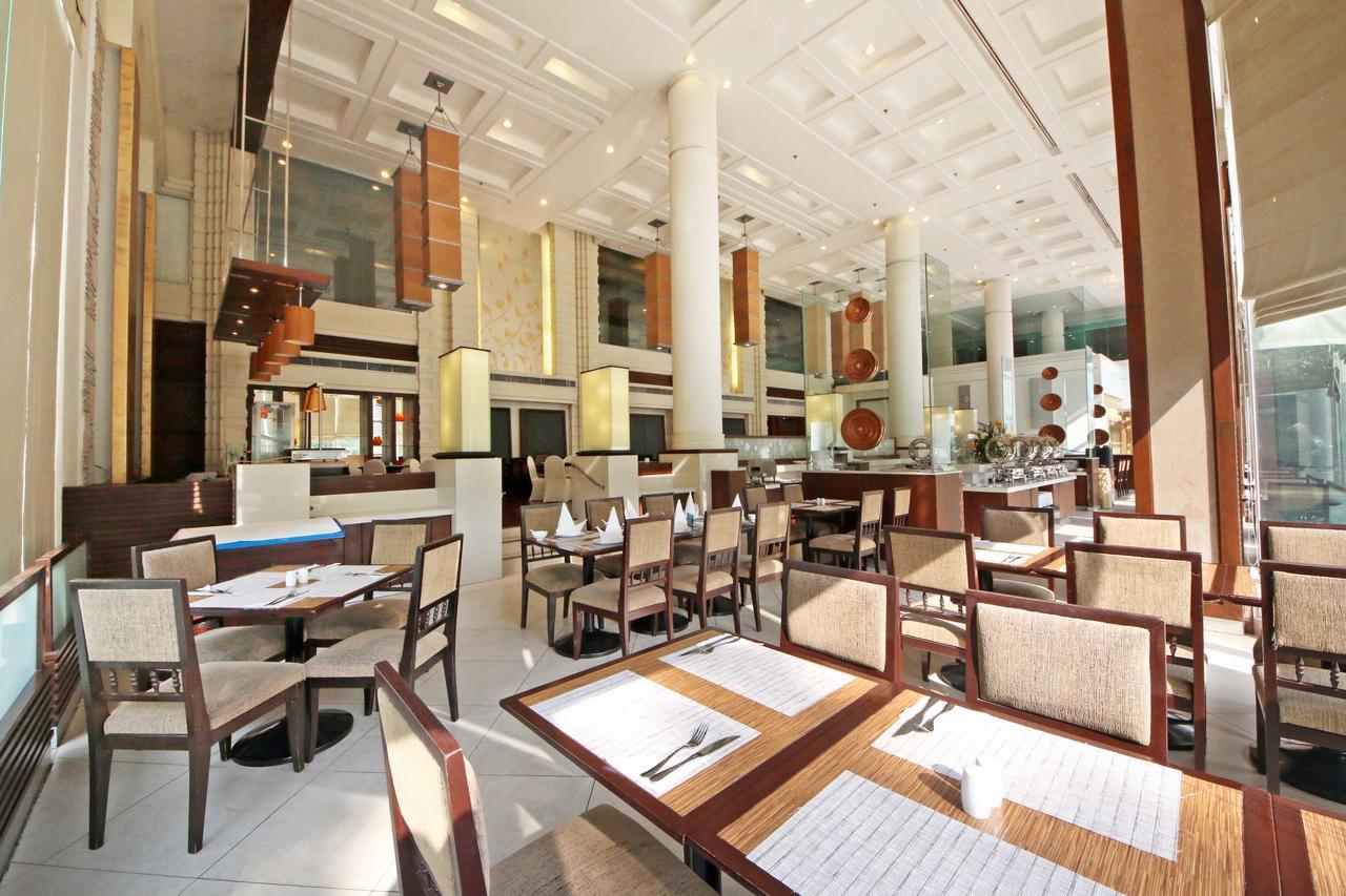 The Imperial Hotel & Convention Centre Korat Nakhonratchasima Exterior foto